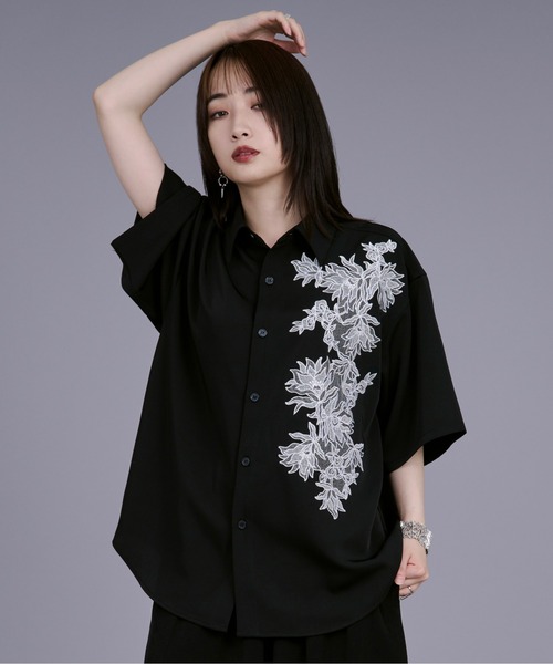 ハッチングフラワー刺繍シャツ（シャツ/ブラウス）｜Ellno Loset