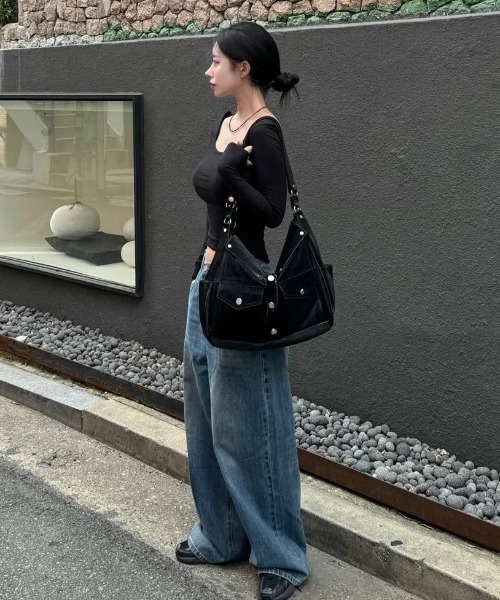 ILLIGO(イリゴ)の「◇ILLIGO◇トートバッグ TRUCKER TOTE BAG(ショルダーバッグ・レディース・ブラック/ホワイト・FREE)」の8枚目の写真