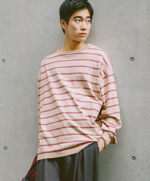 niko and...(ニコアンド)の「USAコットンロングスリーブTシャツ(Tシャツ/カットソー・メンズ・オレンジ/ネイビー/オフホワイト/グレー/イエロー/ベージュ/チャコール/ブラック/ブルー/ホワイト・MEDIUM/LARGE)」の6枚目の写真