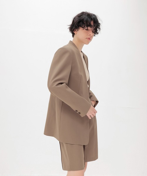 DRESSLAVE(ドレスレイブ)の「suiting collarless jacket(スーチングノーカラージャケット)(ノーカラージャケット・レディース・ネイビー/ブラウン・38)」の3枚目の写真