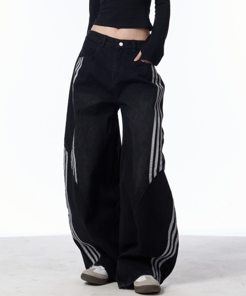 mushwear（マッシュウェア）の「サイドステッチバレルデニム（デニムパンツ・メンズ・ブラック/ブルー・SMALL/MEDIUM/LARGE/X-LARGE）」の3枚目の写真