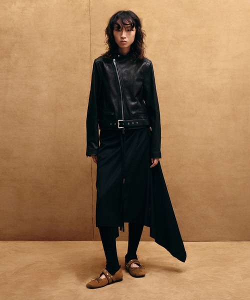 CHARLES & KEITH(チャールズ & キース)の「Gael ガエル ツイルスタッズクロスオーバーストラップメリージェーン(パンプス・レディース・ブラウン/ブラック・25cm/24.5cm/23.5cm/23cm)」の11枚目の写真
