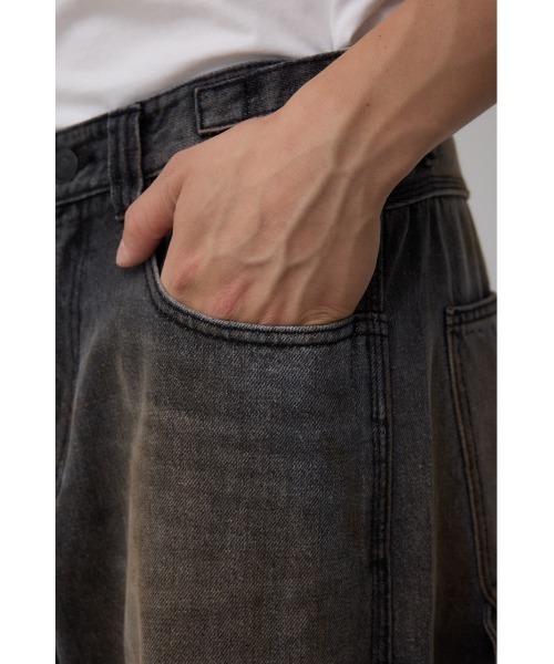 AZUL by moussy（アズールバイマウジー）の「AZUL DENIM ヴィンテージワイドペインター（デニムパンツ・メンズ・ブラック・LARGE/MEDIUM/SMALL）」の11枚目の写真