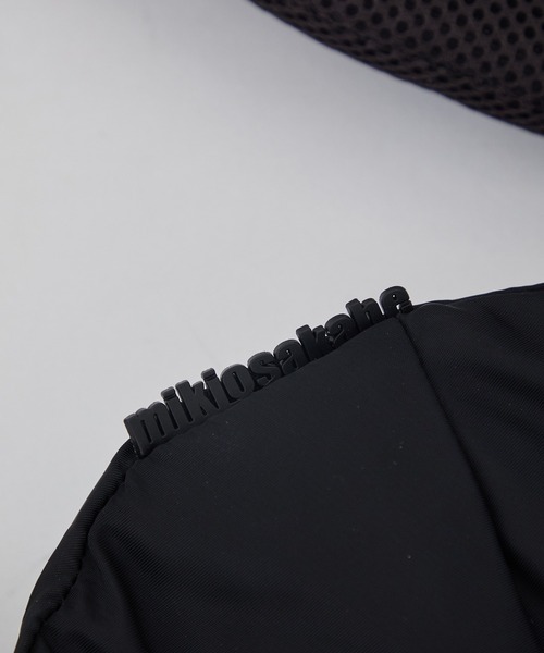 MIKIO SAKABE（ミキオ サカベ）の「【MIKIOSAKABE/ミキオサカベ】《STUDIOUS別注》7pockets bag/ナイロンバッグ（ショルダーバッグ・レディース・ブラック/グレー・FREE）」の6枚目の写真