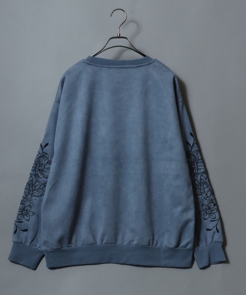ANPAS(アンパス)の「Cut Suede Floral-Embroidered Sleeve Sweatshirt /カットスエード 袖花柄刺繍 トレーナー オーバーサイズ スウェット トップス メンズ レディース ユニセックス きれいめ(スウェット・メンズ・サックスブルー/アイボリー/チャコール・L/M)」の9枚目の写真