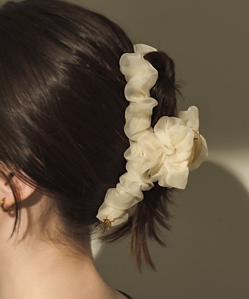 muku(ムク)の「HAIR CLIP/TULLE(バレッタ/ヘアクリップ・レディース・アイボリー/ブラック/ブラウン・FREE)」の4枚目の写真