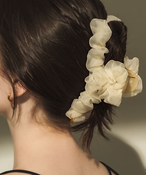 muku(ムク)の「HAIR CLIP/TULLE(バレッタ/ヘアクリップ・レディース・アイボリー/ブラック/ブラウン・FREE)」の17枚目の写真