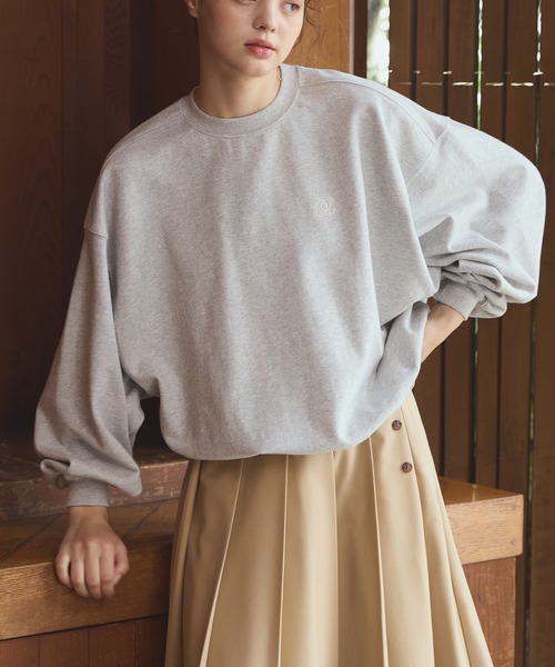 OLUN' Logo sweat / 'OLUN' ロゴ刺繍スウェット（スウェット）｜OLUN