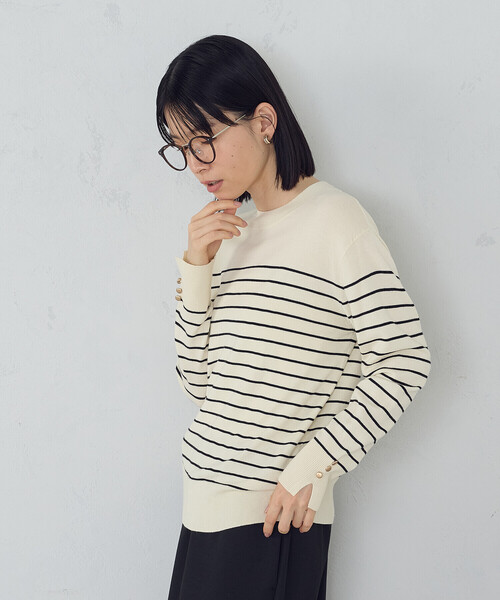 COMME CA ISM(コムサイズム)の「【ウォッシャブル】ベーシック ボーダー袖ボタンニット(ニット/セーター・レディース・ブラック/ホワイト・LARGE/MEDIUM)」の6枚目の写真