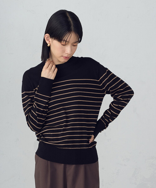 COMME CA ISM(コムサイズム)の「【ウォッシャブル】ベーシック ボーダー袖ボタンニット(ニット/セーター・レディース・ブラック/ホワイト・LARGE/MEDIUM)」の11枚目の写真