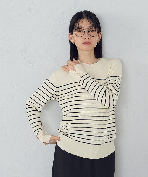 COMME CA ISM(コムサイズム)の「【ウォッシャブル】ベーシック ボーダー袖ボタンニット(ニット/セーター・レディース・ブラック/ホワイト・LARGE/MEDIUM)」の2枚目の写真