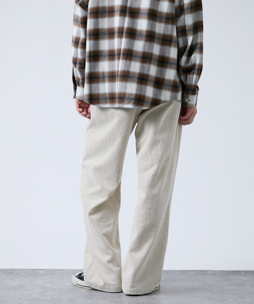 B.C STOCK(ベーセーストック)の「フェード加工 コーディロイ ワイドストレートパンツ(その他パンツ・メンズ・ブラウン/ピンク/ブラック/チャコールグレー・MEDIUM/LARGE)」の14枚目の写真