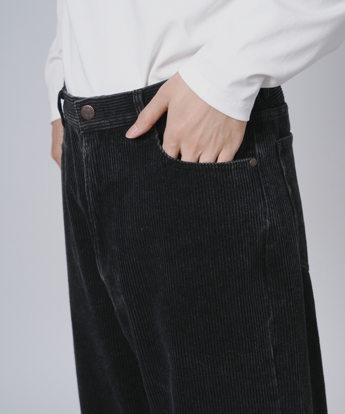 B.C STOCK(ベーセーストック)の「フェード加工 コーディロイ ワイドストレートパンツ(その他パンツ・メンズ・ブラウン/ピンク/ブラック/チャコールグレー・MEDIUM/LARGE)」の21枚目の写真