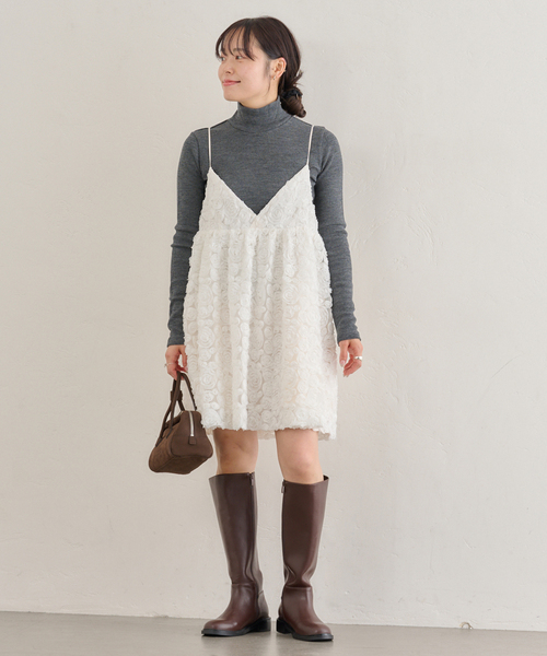 U by SPICK&SPAN（ユーバイスピックアンドスパン）の「バラモチーフキャミワンピース（ワンピース・レディース・ホワイト・FREE）」の8枚目の写真