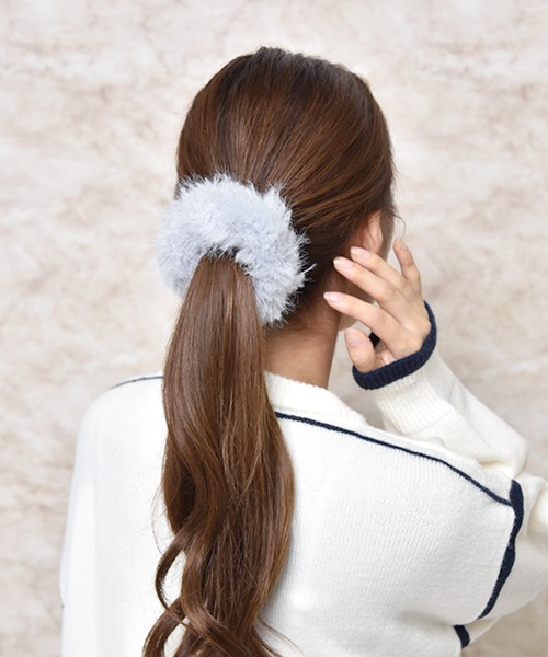 ボリュームたっぷりファーシュシュ⤴︎︎⤴︎︎ カボション＆リング ボリュームたっぷりファーシュシュ⤴︎︎⤴︎︎ カボション＆リング