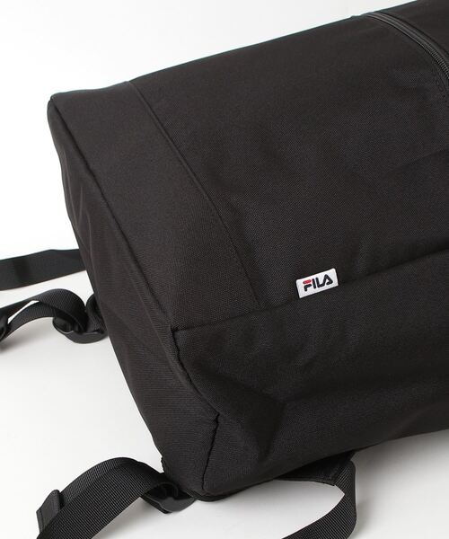 FILA(フィラ)の「FILA /フィラ ロゴ入りスクエアバックパック(バックパック/リュック・メンズ・ブラック/ブラック×レッド・ONE SIZE)」の4枚目の写真