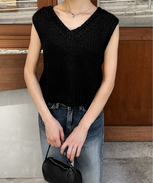 LE MORE（リモア）の「ロービングニットベスト（ベスト・レディース・アイボリー/チャコール/ブラック・FREE）」の7枚目の写真
