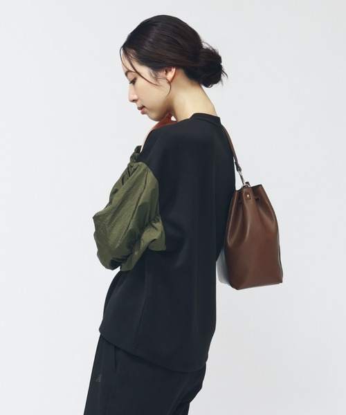 NEW BALANCE(ニューバランス)の「【別注】ニューバランス New Balance THE CITY シャイニーウーブンコンビプルオーバー 限定コラボ(Tシャツ/カットソー・レディース・グレー/ブラック系その他/ブラック・M/L/XL)」の19枚目の写真