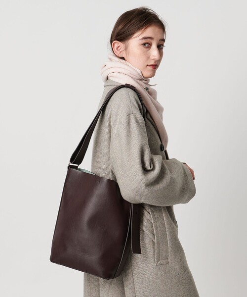 &MyuQ(アンドミューク)の「【別注】<&MyuQ>JUNO MINI バッグ(ショルダーバッグ・レディース・ダークブラウン/ブラック・FREE)」の5枚目の写真