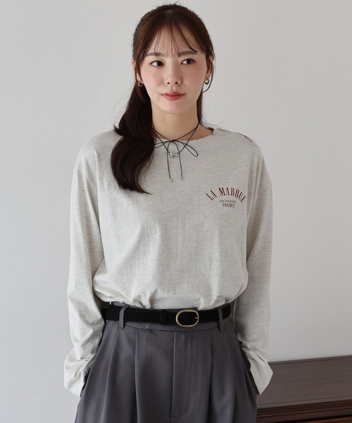 BLUEEAST(ブルーイースト)の「ワンポイントロゴTシャツ(Tシャツ/カットソー・レディース・グレー/アイボリー/ブラウン・MEDIUM)」の1枚目の写真