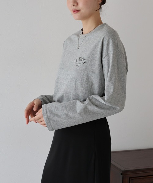 BLUEEAST(ブルーイースト)の「ワンポイントロゴTシャツ(Tシャツ/カットソー・レディース・グレー/アイボリー/ブラウン・MEDIUM)」の4枚目の写真
