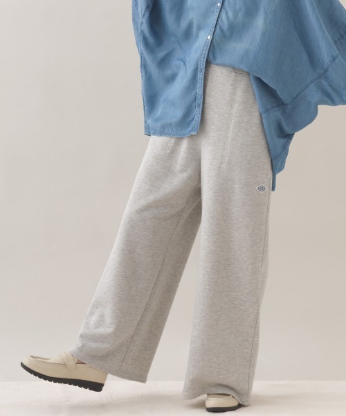 OMNES（オムネス）の「テック裏毛ワイドスウェットパンツ（スウェットパンツ・レディース・ブラック/ダークグレー/ホワイト/グレー・FREE）」の4枚目の写真