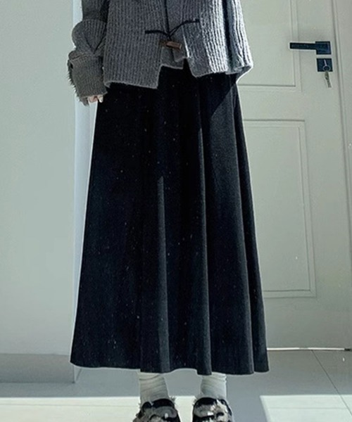 SallyLunn(サリーラン)の「ニットロングスカート(スカート・レディース・グレー/ブラック・LARGE/MEDIUM)」の1枚目の写真