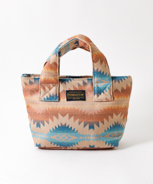 PENDLETON(ペンドルトン)の「【PENDLETON/ペンドルトン】FLANNEL TOTEBAG/トートバッグ/フランネル素材/中綿入り/ユニセックス【WEB限定】(トートバッグ・メンズ・ベージュ/チャコールグレー・フリー)」の6枚目の写真