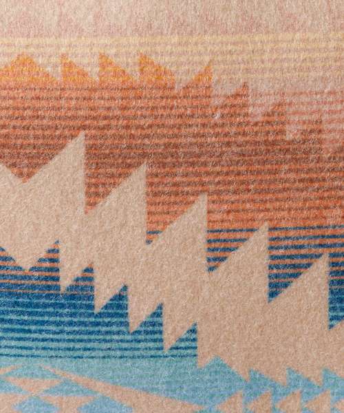 PENDLETON(ペンドルトン)の「【PENDLETON/ペンドルトン】FLANNEL TOTEBAG/トートバッグ/フランネル素材/中綿入り/ユニセックス【WEB限定】(トートバッグ・メンズ・ベージュ/チャコールグレー・フリー)」の7枚目の写真