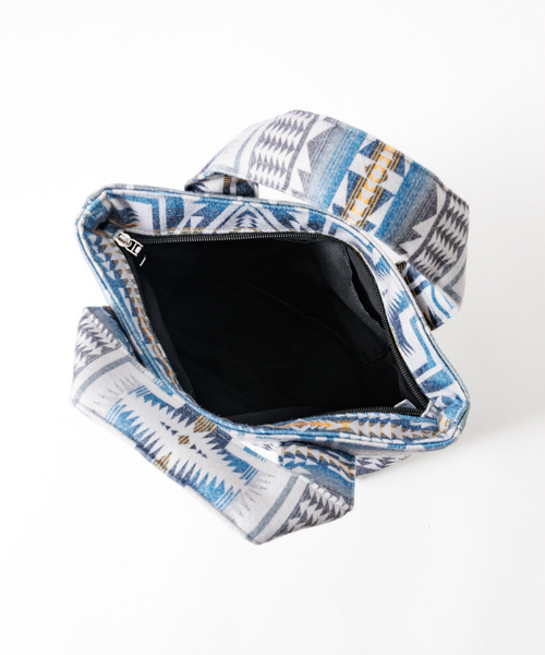 PENDLETON(ペンドルトン)の「【PENDLETON/ペンドルトン】FLANNEL TOTEBAG/トートバッグ/フランネル素材/中綿入り/ユニセックス【WEB限定】(トートバッグ・メンズ・ベージュ/チャコールグレー・フリー)」の21枚目の写真