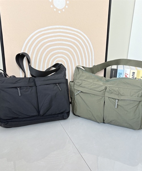 CERCA(チェルカ)の「lulunoix/ナイロンショルダーバッグ N15437(ショルダーバッグ・キッズ・アイボリー/カーキ/ブラック/グレー・FREE)」の4枚目の写真