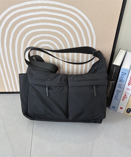 CERCA(チェルカ)の「lulunoix/ナイロンショルダーバッグ N15437(ショルダーバッグ・キッズ・アイボリー/カーキ/ブラック/グレー・FREE)」の2枚目の写真