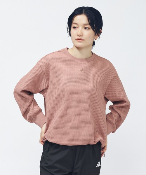 adidas(アディダス)の「【別注】アディダス adidas ラックスフロー オールデイズ ルーズフィット ワッフル フリース クルーシ 限定コラボ(Tシャツ/カットソー・レディース・オフホワイト/チャコールグレー/ピンク・S/M/L/XL)」の3枚目の写真