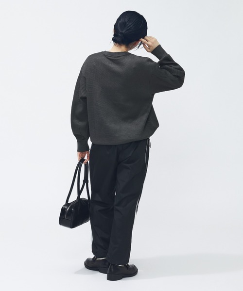 adidas(アディダス)の「【別注】アディダス adidas ラックスフロー オールデイズ ルーズフィット ワッフル フリース クルーシ 限定コラボ(Tシャツ/カットソー・レディース・オフホワイト/チャコールグレー/ピンク・S/M/L/XL)」の8枚目の写真