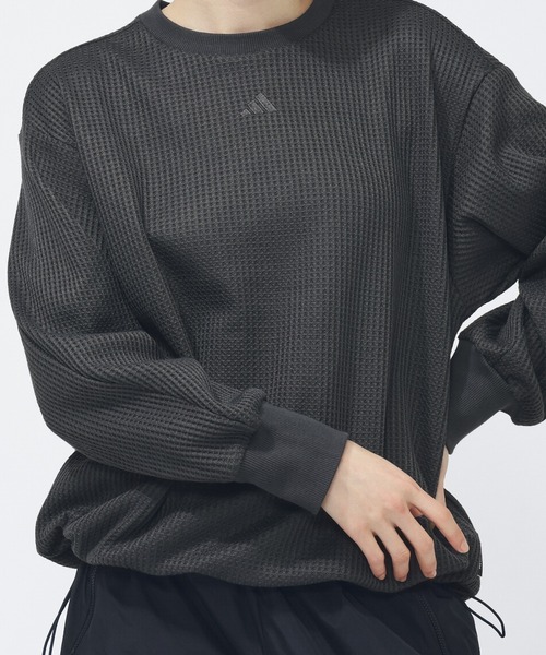 adidas(アディダス)の「【別注】アディダス adidas ラックスフロー オールデイズ ルーズフィット ワッフル フリース クルーシ 限定コラボ(Tシャツ/カットソー・レディース・オフホワイト/チャコールグレー/ピンク・S/M/L/XL)」の9枚目の写真