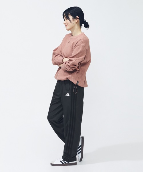 adidas(アディダス)の「【別注】アディダス adidas ラックスフロー オールデイズ ルーズフィット ワッフル フリース クルーシ 限定コラボ(Tシャツ/カットソー・レディース・オフホワイト/チャコールグレー/ピンク・S/M/L/XL)」の15枚目の写真