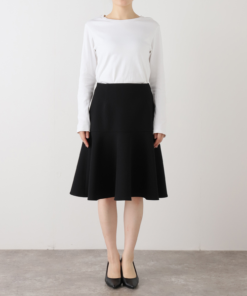 VERMEIL par iena（ヴェルメイユパーイエナ）の「ジャージボンディングフレアスカート（スカート・レディース・ブラック・38/36）」の5枚目の写真