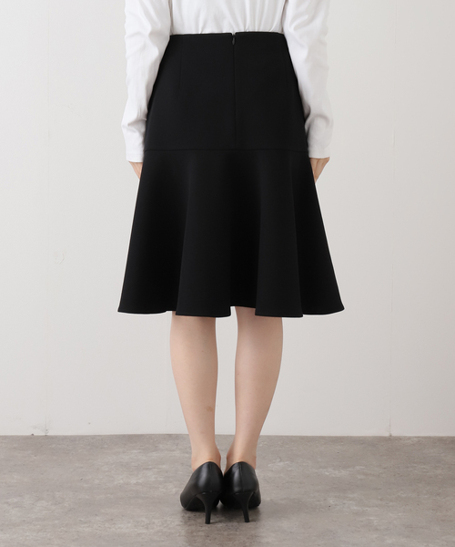 VERMEIL par iena（ヴェルメイユパーイエナ）の「ジャージボンディングフレアスカート（スカート・レディース・ブラック・38/36）」の8枚目の写真