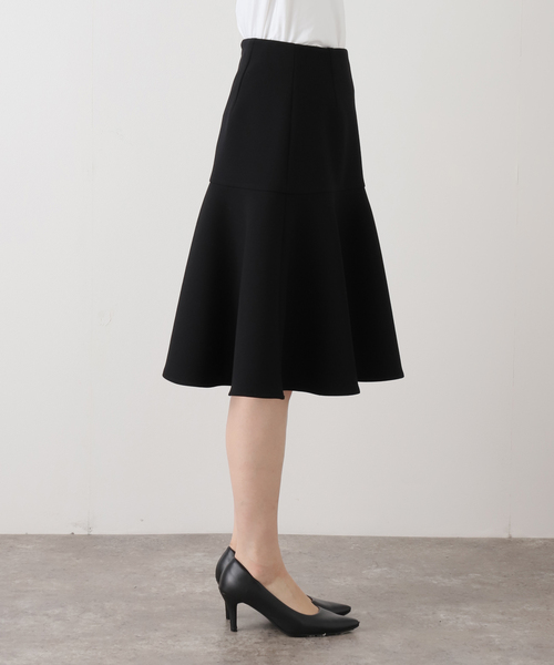 VERMEIL par iena（ヴェルメイユパーイエナ）の「ジャージボンディングフレアスカート（スカート・レディース・ブラック・38/36）」の9枚目の写真