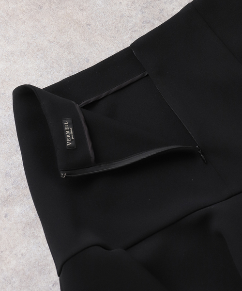 VERMEIL par iena（ヴェルメイユパーイエナ）の「ジャージボンディングフレアスカート（スカート・レディース・ブラック・38/36）」の11枚目の写真