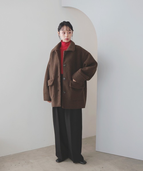 LIAN（リアン）の「ボアムートンステンカラーコート（ムートンコート・レディース・ブラウン/アイボリー/ブラック/チャコールグレー・FREE）」の6枚目の写真