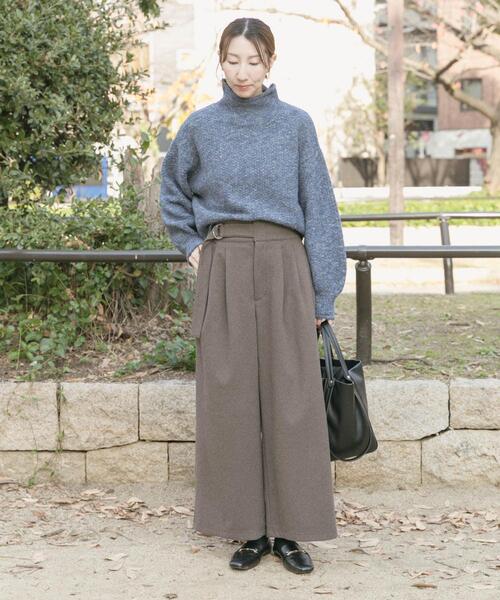 ITEMS URBANRESEARCH（アイテムズ アーバンリサーチ）の「アシメベルトデザインパンツ（その他パンツ・レディース・ブラック/ブラウン・MEDIUM/SMALL）」の3枚目の写真