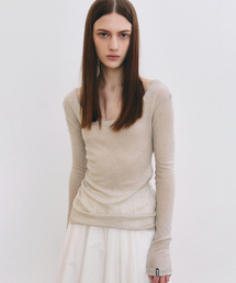 NICK&NICOLE（ニックアンドニコール）の「NICOLE MINIMAL LABEL SCOOP LS TOP_BEIGE（Tシャツ/カットソー・レディース）」