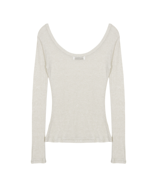 NICK&NICOLE(ニックアンドニコール)の「NICOLE MINIMAL LABEL SCOOP LS TOP_BEIGE(Tシャツ/カットソー・レディース・その他・FREE)」の6枚目の写真