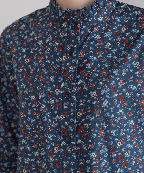 POU DOU DOU（プードゥドゥ）の「スタンドフリルブラウス（シャツ/ブラウス・レディース・オフホワイト/ブラック/ネイビー・M）」の13枚目の写真