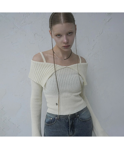 AVANDRESS(アバンドレス )の「Seul Sailor Off shoulder Knit - 4COL(ニット/セーター・レディース・ブルー/ブラック/アイボリー/ピンク・FREE)」の2枚目の写真