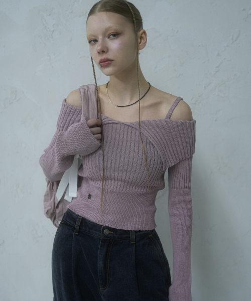 AVANDRESS(アバンドレス )の「Seul Sailor Off shoulder Knit - 4COL(ニット/セーター・レディース・ブルー/ブラック/アイボリー/ピンク・FREE)」の9枚目の写真