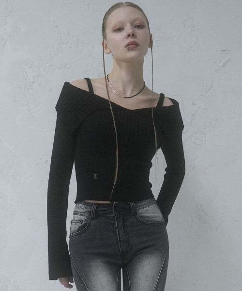 AVANDRESS(アバンドレス )の「Seul Sailor Off shoulder Knit - 4COL(ニット/セーター・レディース・ブルー/ブラック/アイボリー/ピンク・FREE)」の10枚目の写真