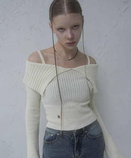 AVANDRESS(アバンドレス )の「Seul Sailor Off shoulder Knit - 4COL(ニット/セーター・レディース・ブルー/ブラック/アイボリー/ピンク・FREE)」の11枚目の写真