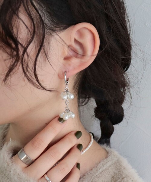 fredy emue（フレディエミュ）の「粒パールリボンピアス（ピアス（両耳用）・レディース・シルバー/ゴールド・FREE）」の12枚目の写真